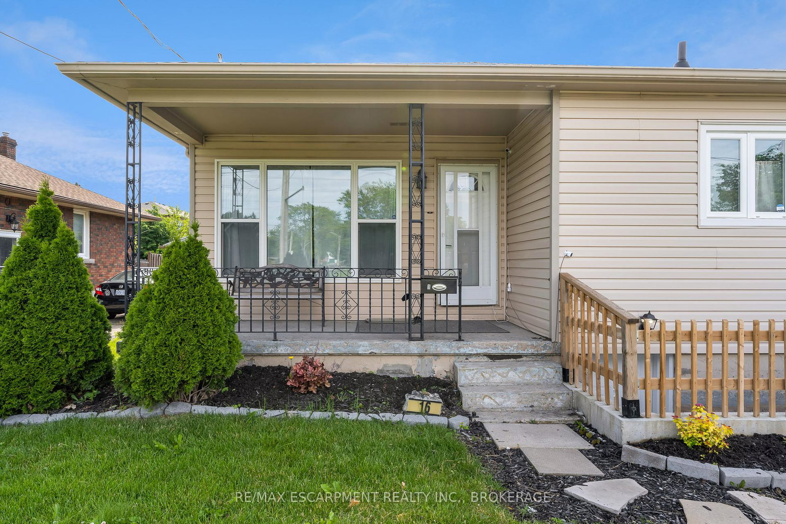 16-golden-boulevard-e-welland-ontario-x12610250
