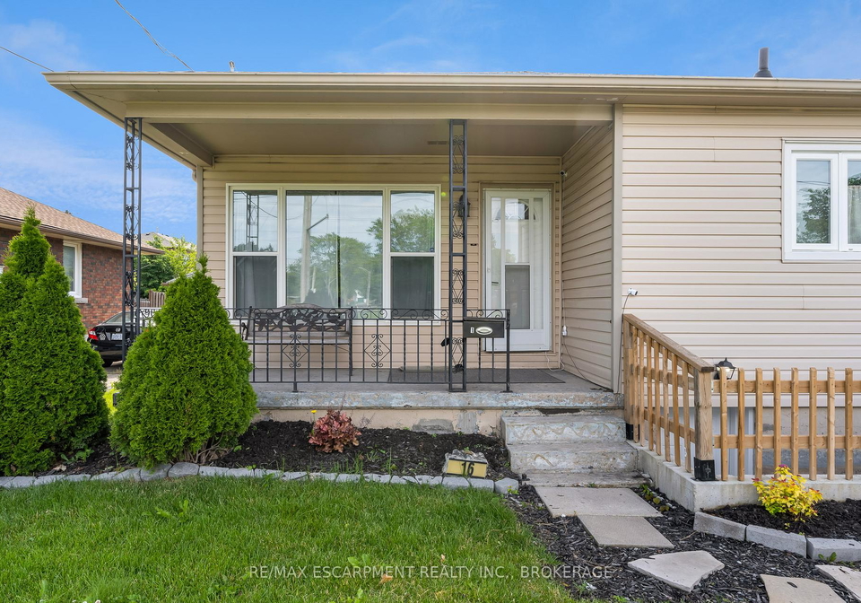 16-golden-boulevard-e-welland-ontario-x12610250