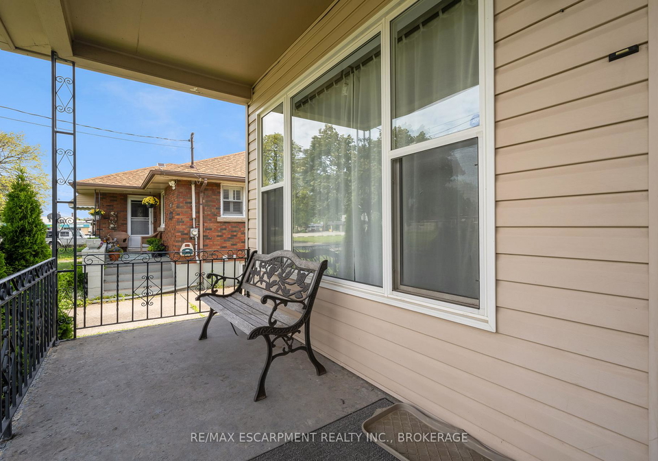 16-golden-boulevard-e-welland-ontario-x12610250