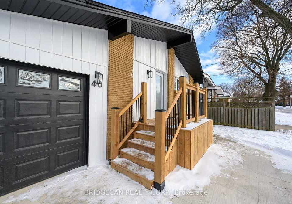 40-westaway-place-hamilton-ontario-x12610784