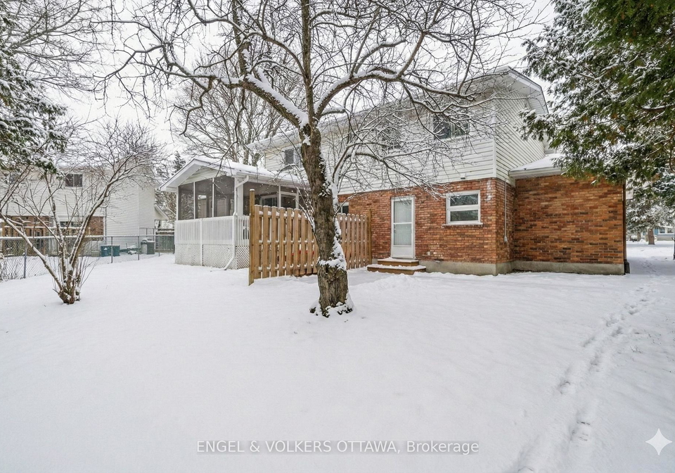 20-mohawk-crescent-qualicum-bruce-farm-greenbelt-and-area-ottawa-ontario-x12611214