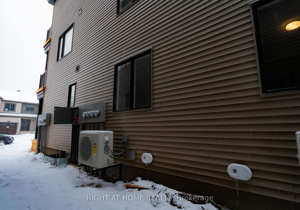 425-mortar-terrace-kanata-ontario-x12611478