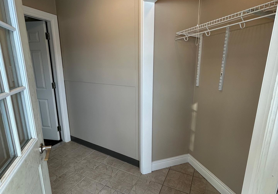 1587-brock-road-hamilton-ontario-x12611598
