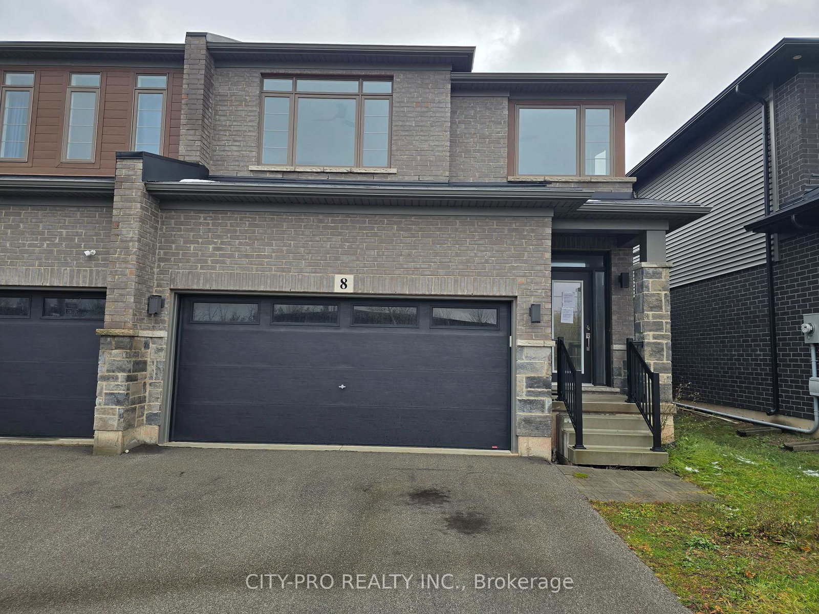 8-escarpment-drive-hamilton-ontario-x12611740