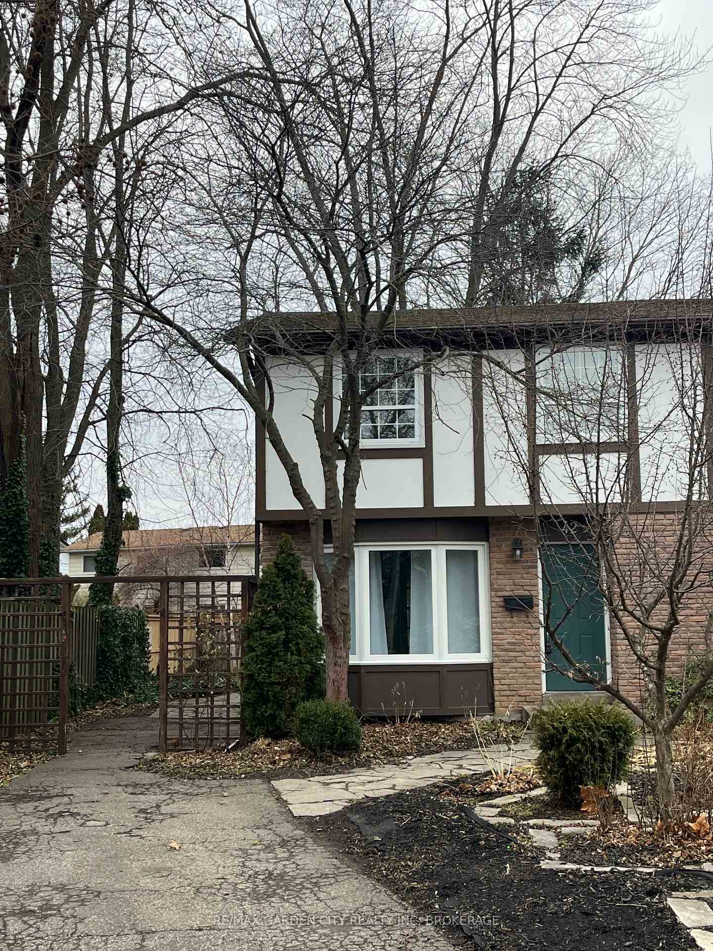 42-oakmeadow-place-st-catharines-ontario-x12613510