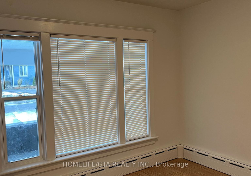 5928-delaware-street-niagara-falls-ontario-x12613928