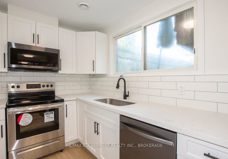 6245-eldorado-avenue-niagara-falls-ontario-x12613938