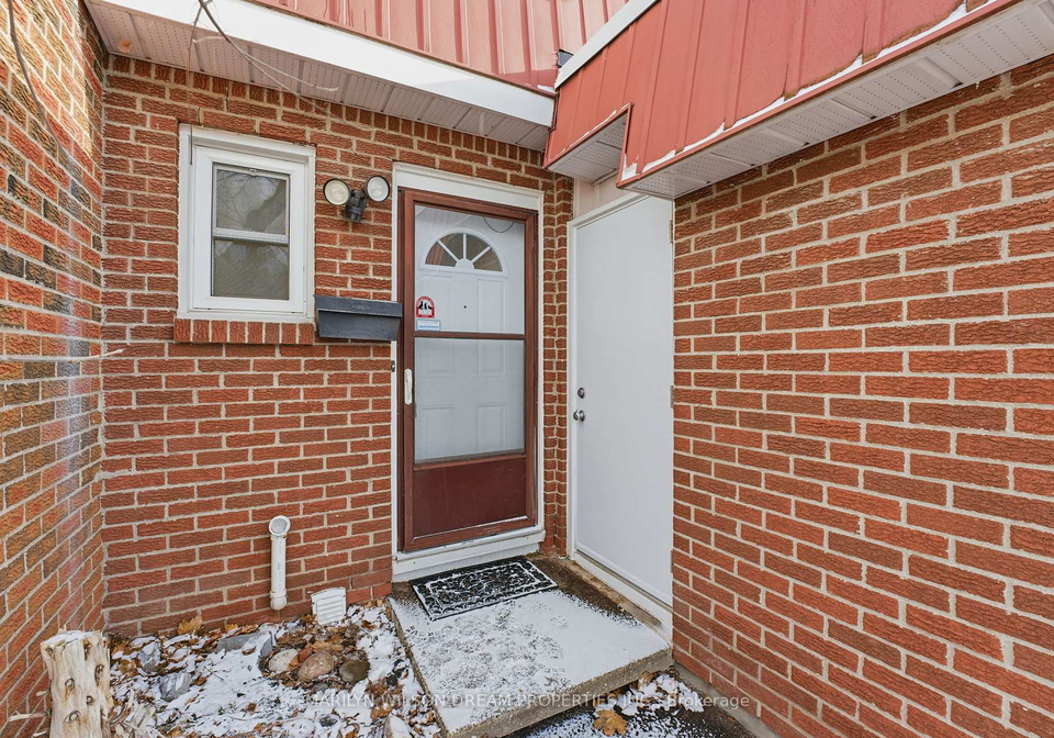 403-miranda-private-overbrook-castleheights-and-area-ottawa-ontario-x12614834
