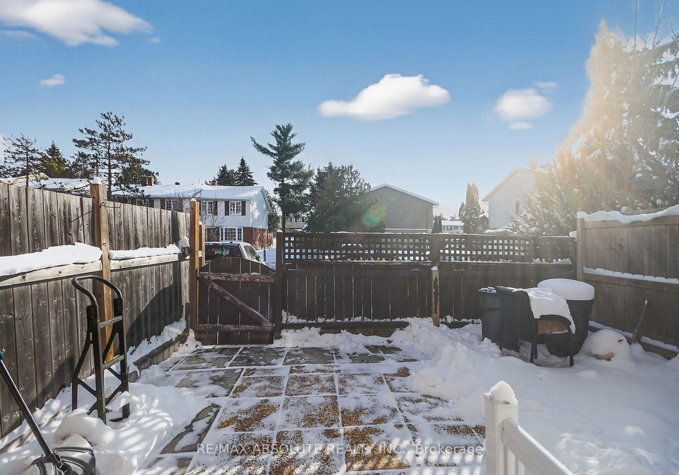 2628-baseline-road-ottawa-ontario-x12615500