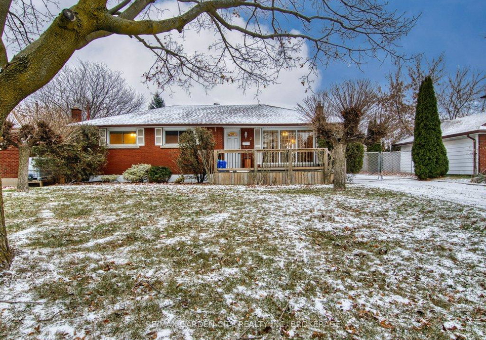 2-sikorski-avenue-st-catharines-ontario-x12615958