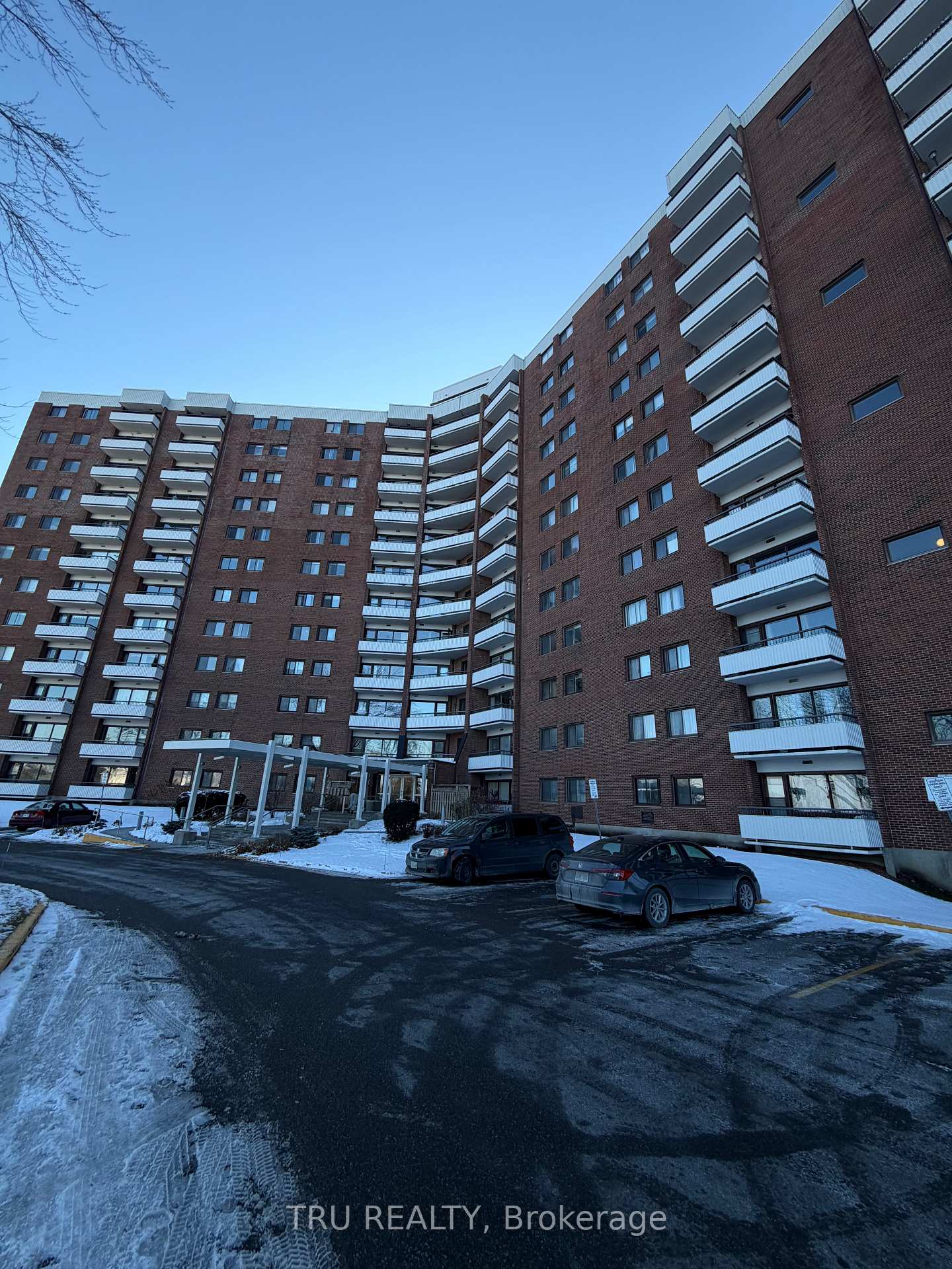 20-chesterton-drive-cityview-parkwoods-hills-rideau-shore-ottawa-ontario-x12615972
