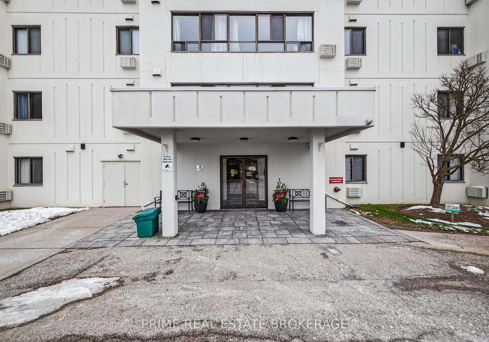 135-baseline-road-w-london-south-ontario-x12616194