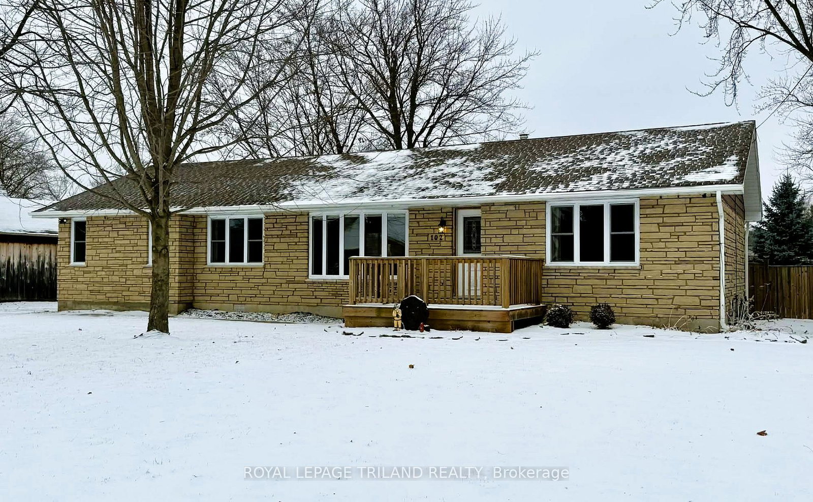 102-ontario-street-lambton-shores-ontario-x12622726