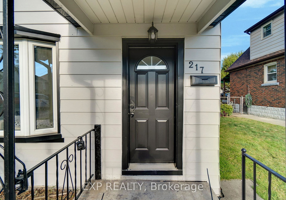 217-fairfield-avenue-hamilton-ontario-x12627384