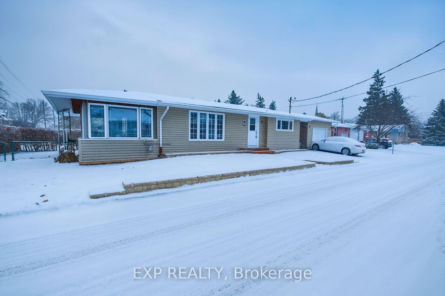 47-augusta-street-south-dundas-ontario-x12627806