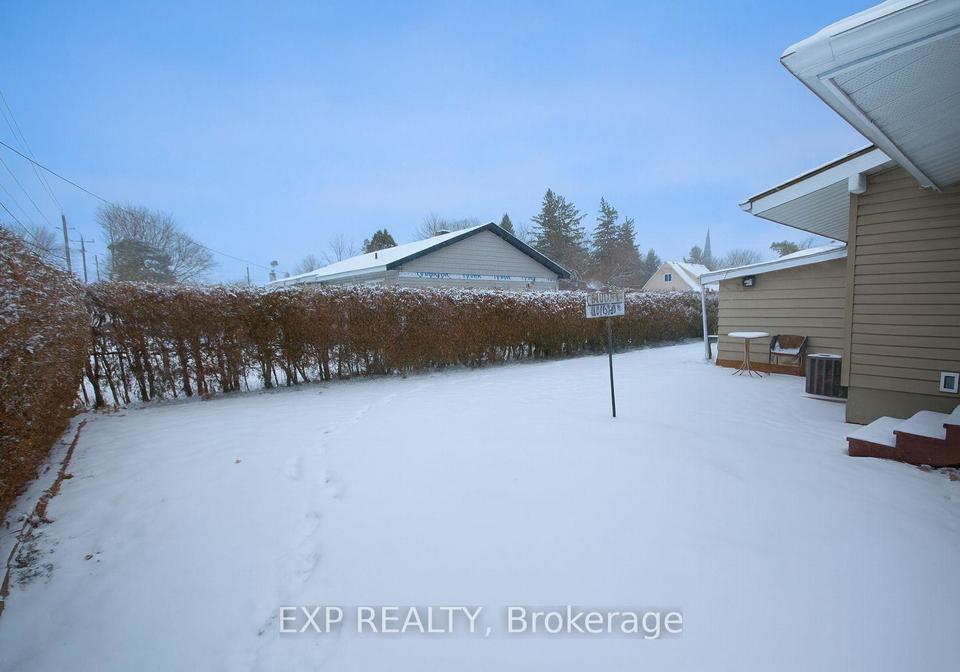 47-augusta-street-south-dundas-ontario-x12627806