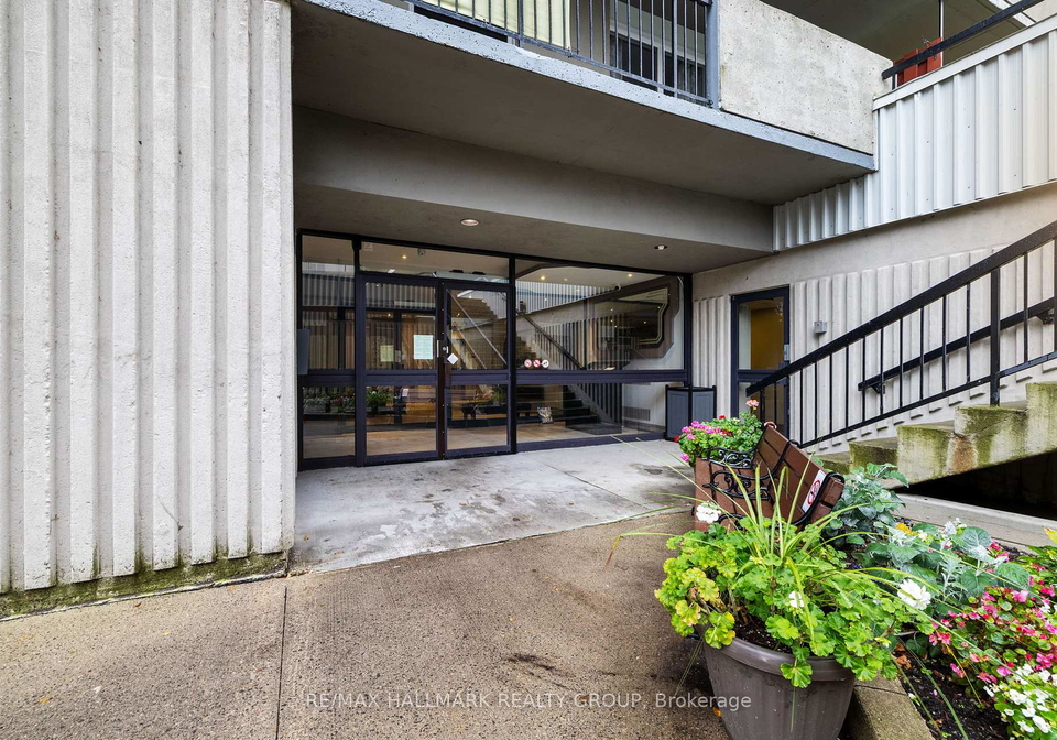 158b-mcarthur-avenue-ottawa-ontario-x12628620