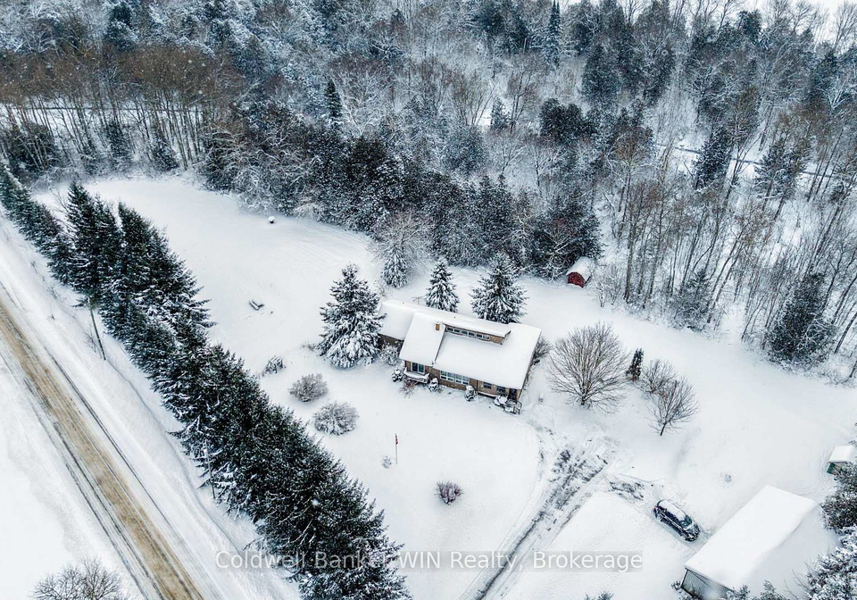 8123-line-12-wellington-north-ontario-x12629328