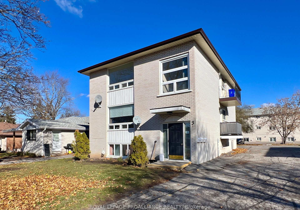 glenarden-crescent-belleville-ontario-x12629614