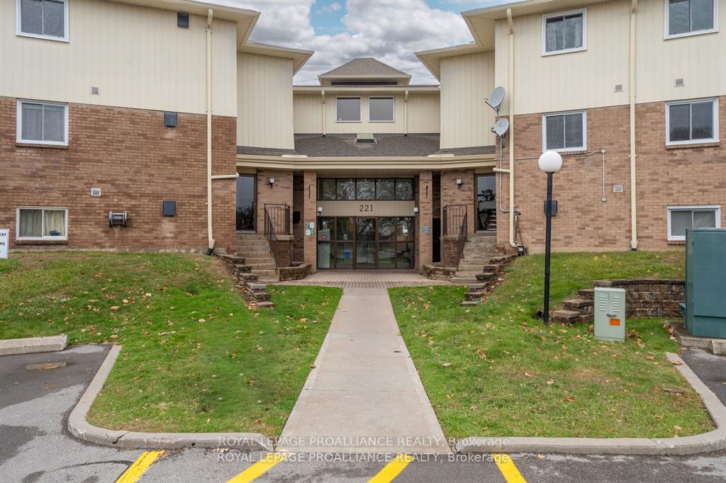 221-north-park-street-belleville-ontario-x12629842