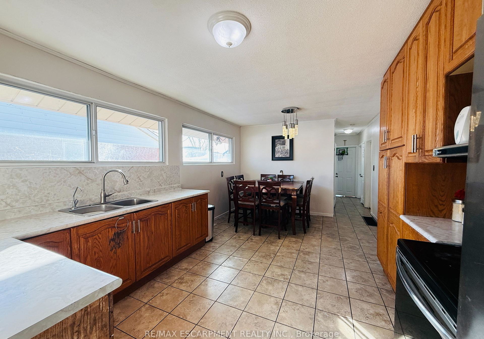22-gildea-street-hamilton-ontario-x12630180