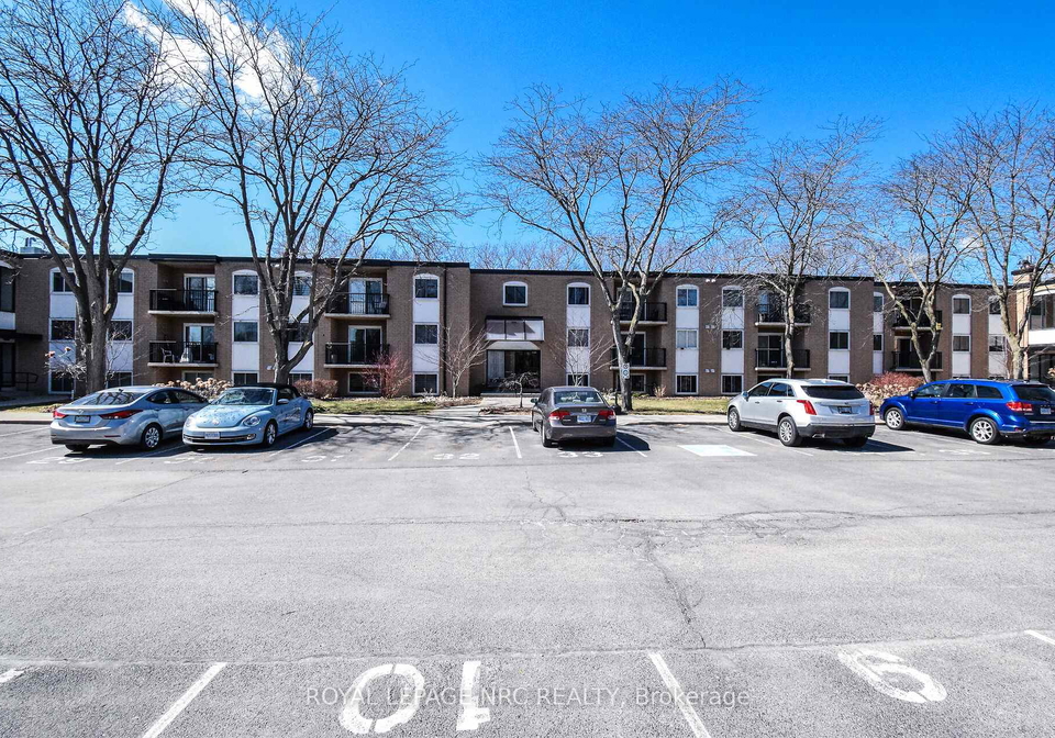 6-westlake-lane-st-catharines-ontario-x12630196