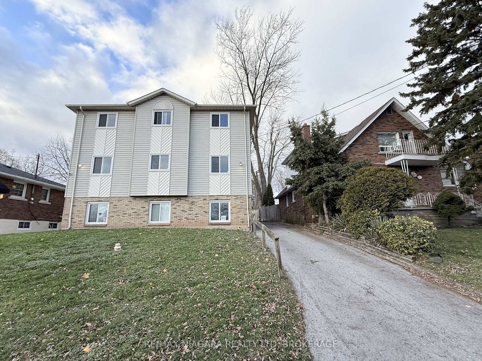 5519-ontario-avenue-niagara-falls-ontario-x12630318