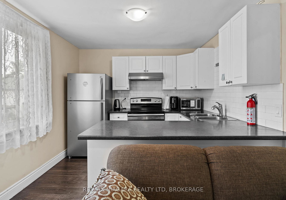 47-chaplin-avenue-st-catharines-ontario-x12630430