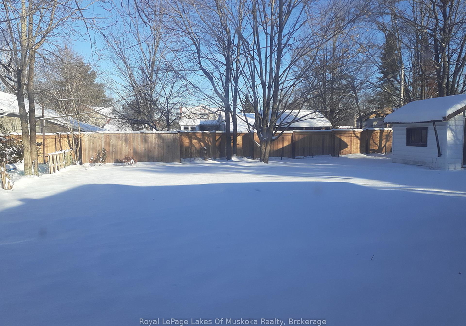 560-john-street-n-gravenhurst-ontario-x12630564
