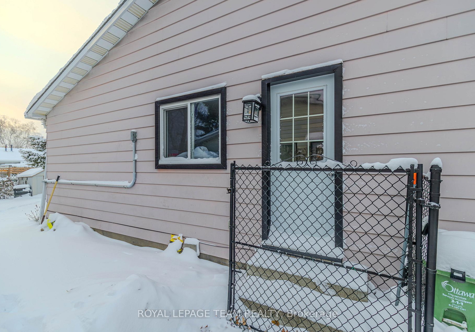 37-ballantrae-way-kanata-ontario-x12631456
