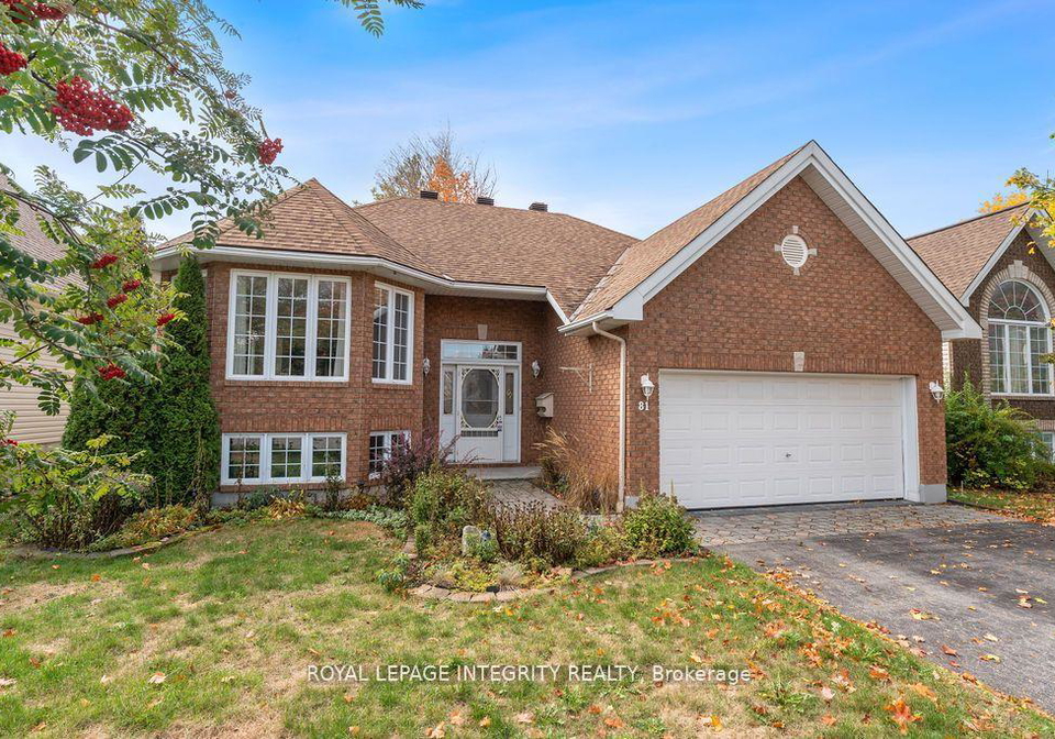 81-lloydalex-crescent-ottawa-ontario-x12631918