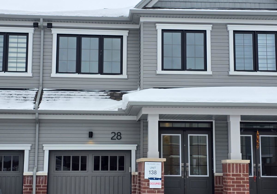 28-seahorse-common-cambridge-ontario-x12632502