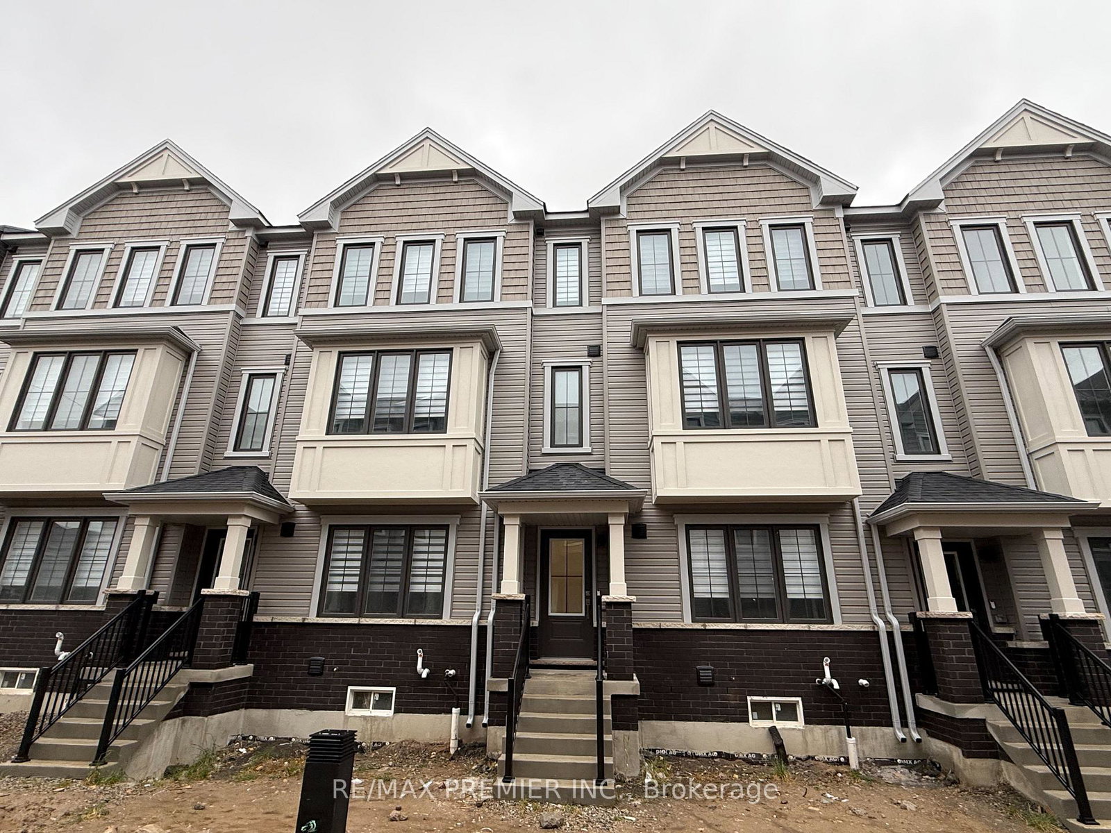 14-kingbird-common-cambridge-ontario-x12632954