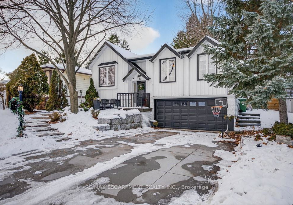 16-forestgate-drive-hamilton-ontario-x12633446