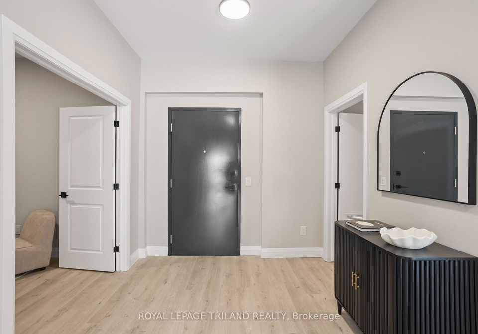 33318-richmond-street-lucan-biddulph-ontario-x12634026