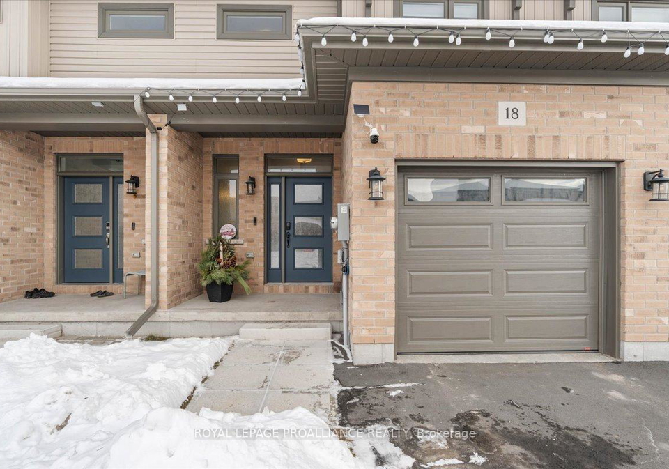 18-miramichi-street-belleville-ontario-x12634196