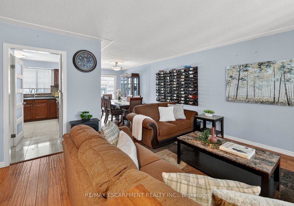8162-lynhurst-drive-niagara-falls-ontario-x12634838