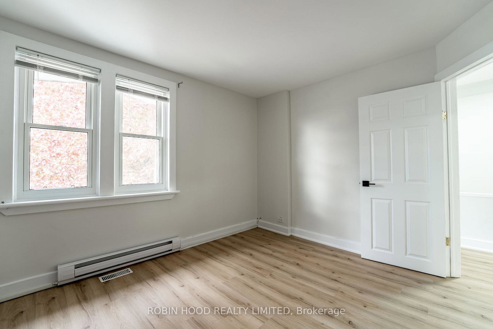 1611-maxime-street-cyrville-carson-grove-pineview-ottawa-ontario-x12634852