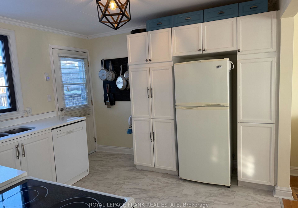 246-lake-street-cobourg-ontario-x12634950