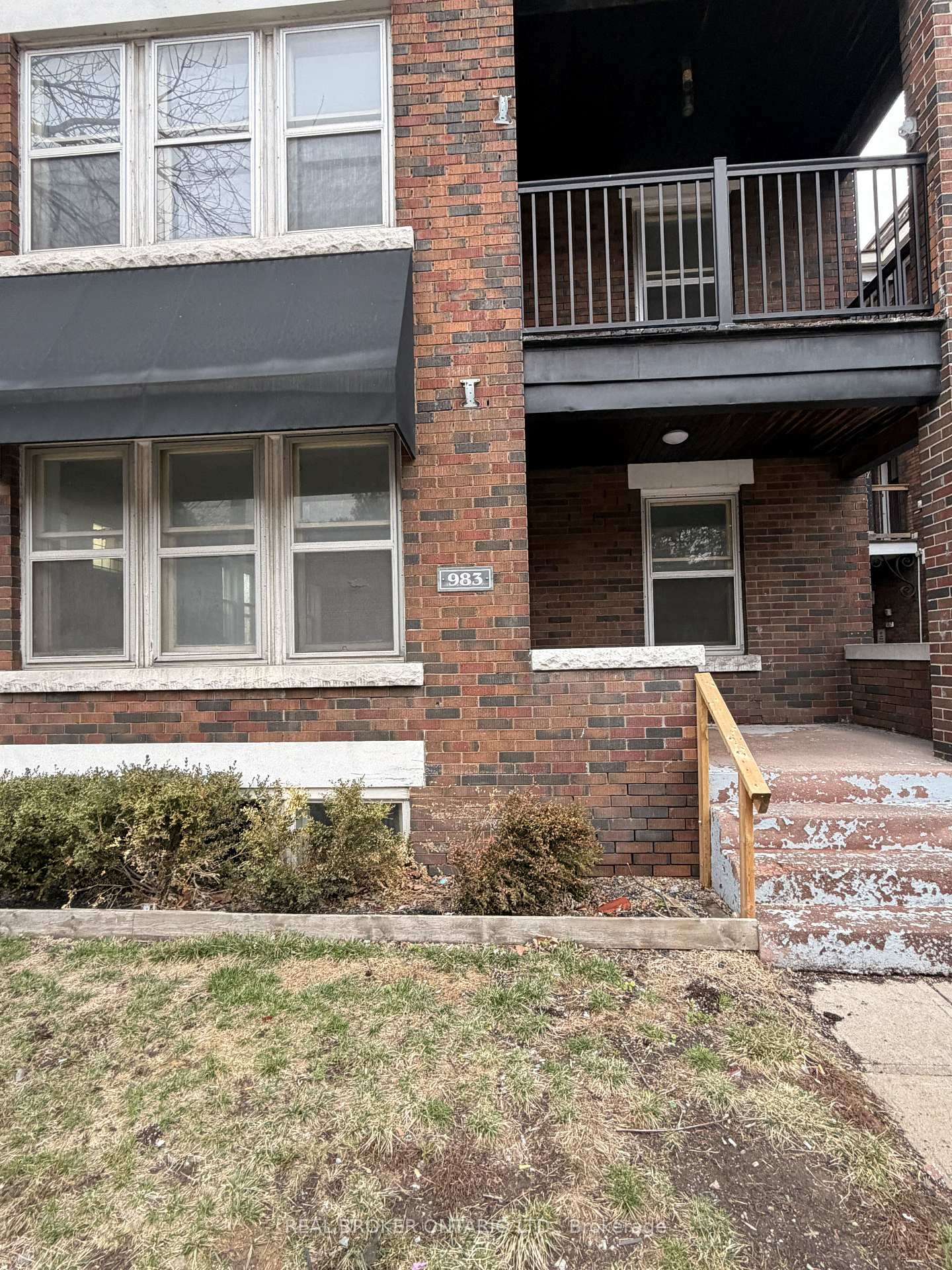 983-main-street-e-hamilton-ontario-x12635454