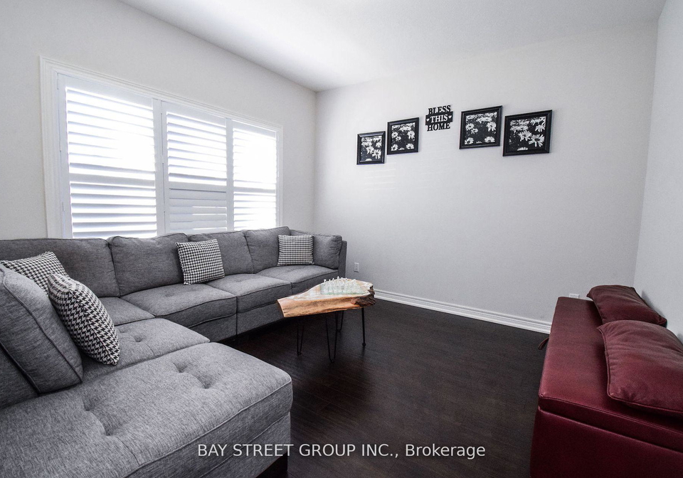 490-s-silverwood-avenue-welland-ontario-x12635720