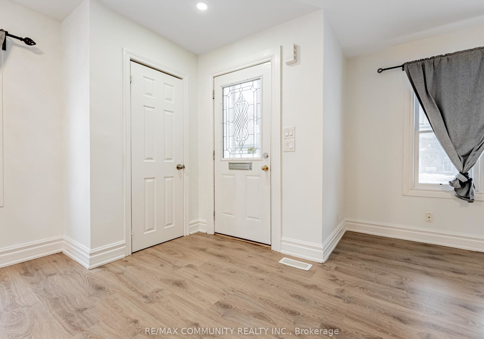 80-livingston-avenue-grimsby-ontario-x12636422