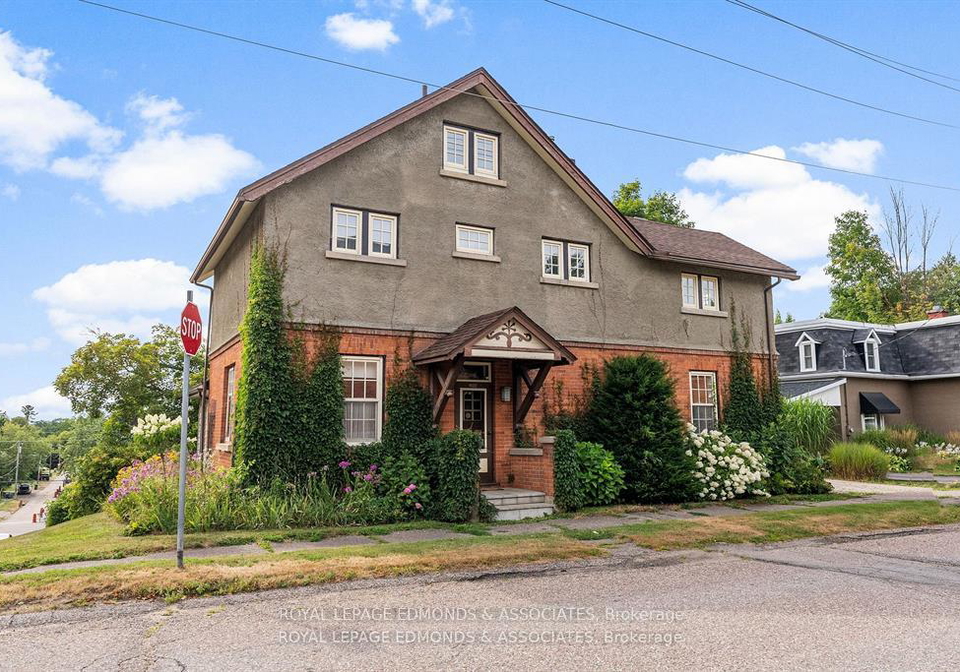 400-centre-street-pembroke-ontario-x12636496