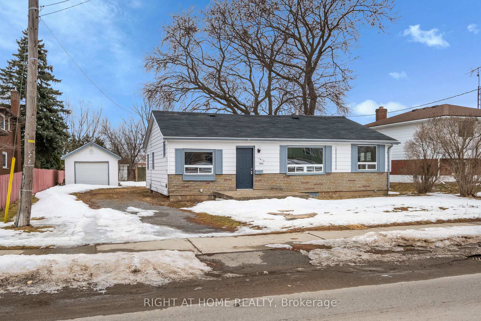 7813-mulhern-street-niagara-falls-ontario-x12636906