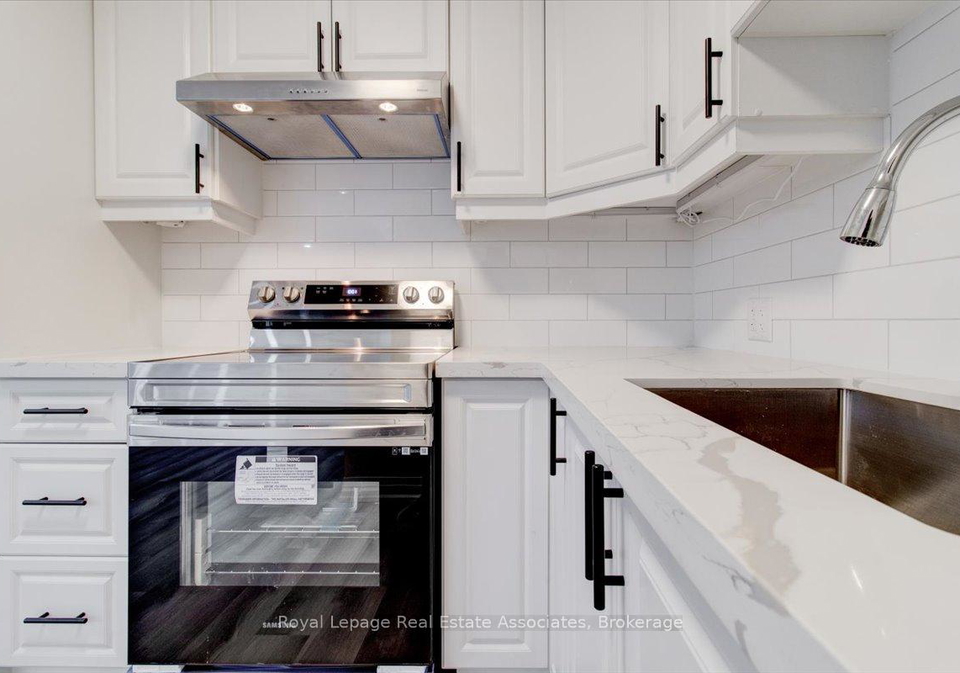 1562-upper-ottawa-street-hamilton-ontario-x12637058