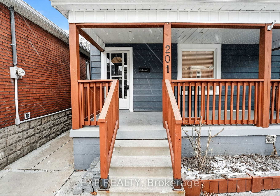 201-grosvenor-avenue-n-hamilton-ontario-x12637164