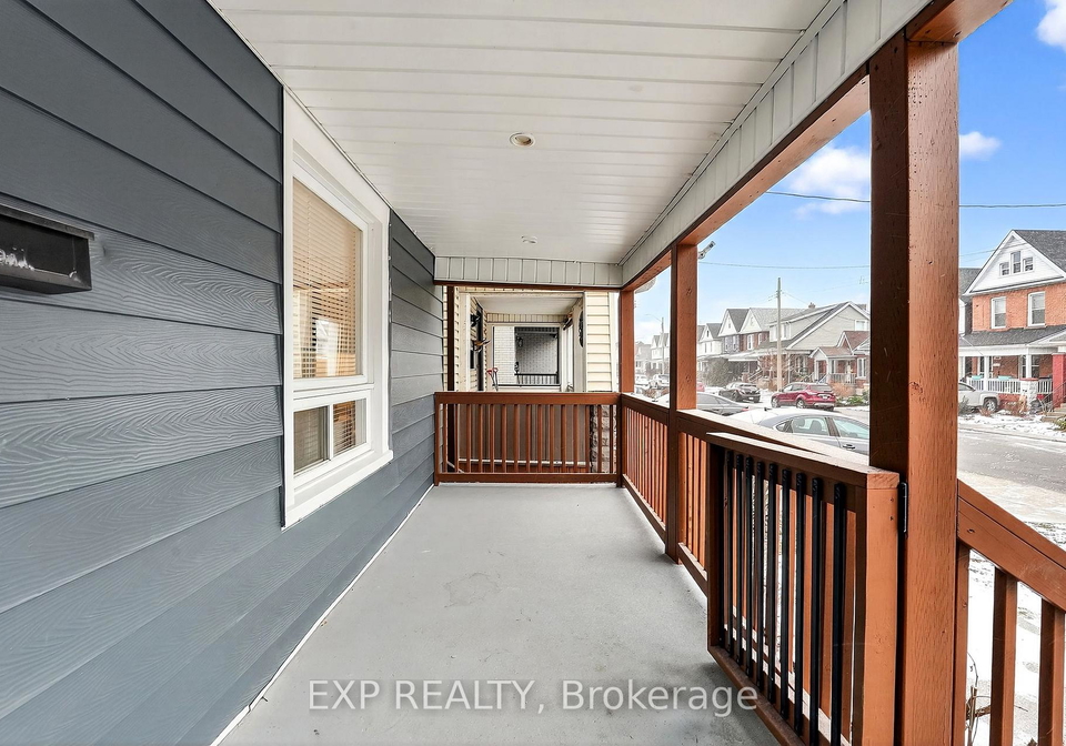 201-grosvenor-avenue-n-hamilton-ontario-x12637164