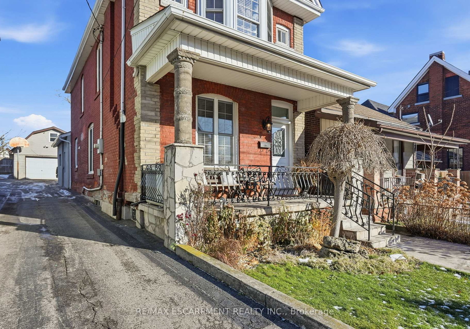 81-simcoe-street-e-hamilton-ontario-x12637338