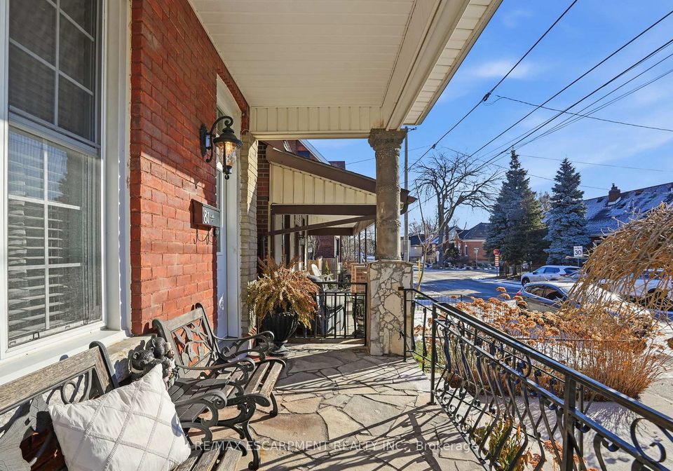 81-simcoe-street-e-hamilton-ontario-x12637338