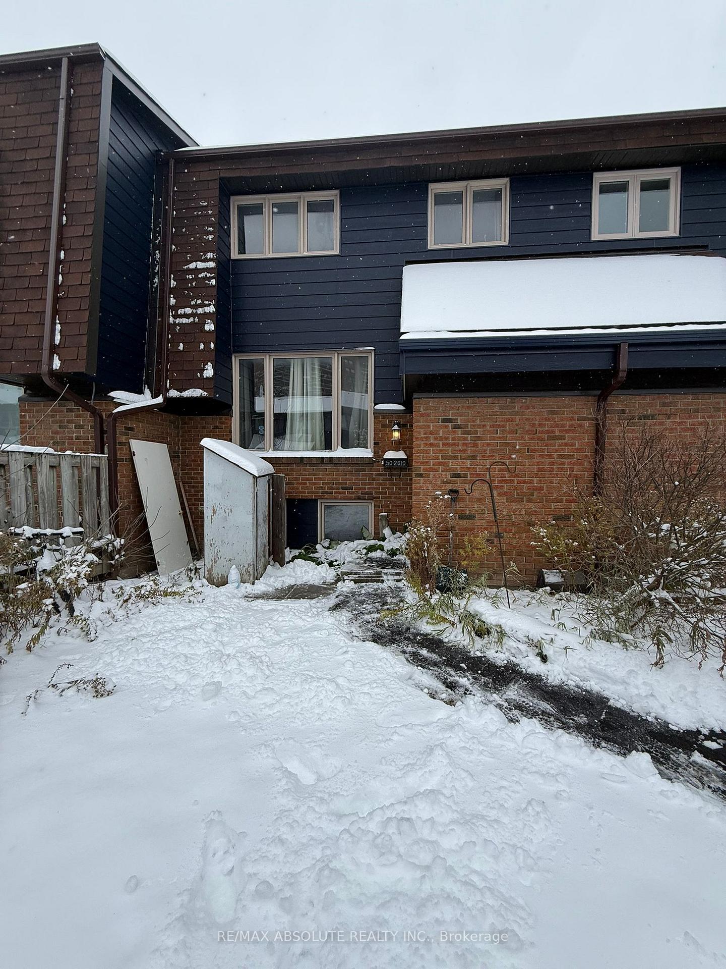 2610-draper-avenue-parkway-park-queensway-terrace-s-and-area-ottawa-ontario-x12638198